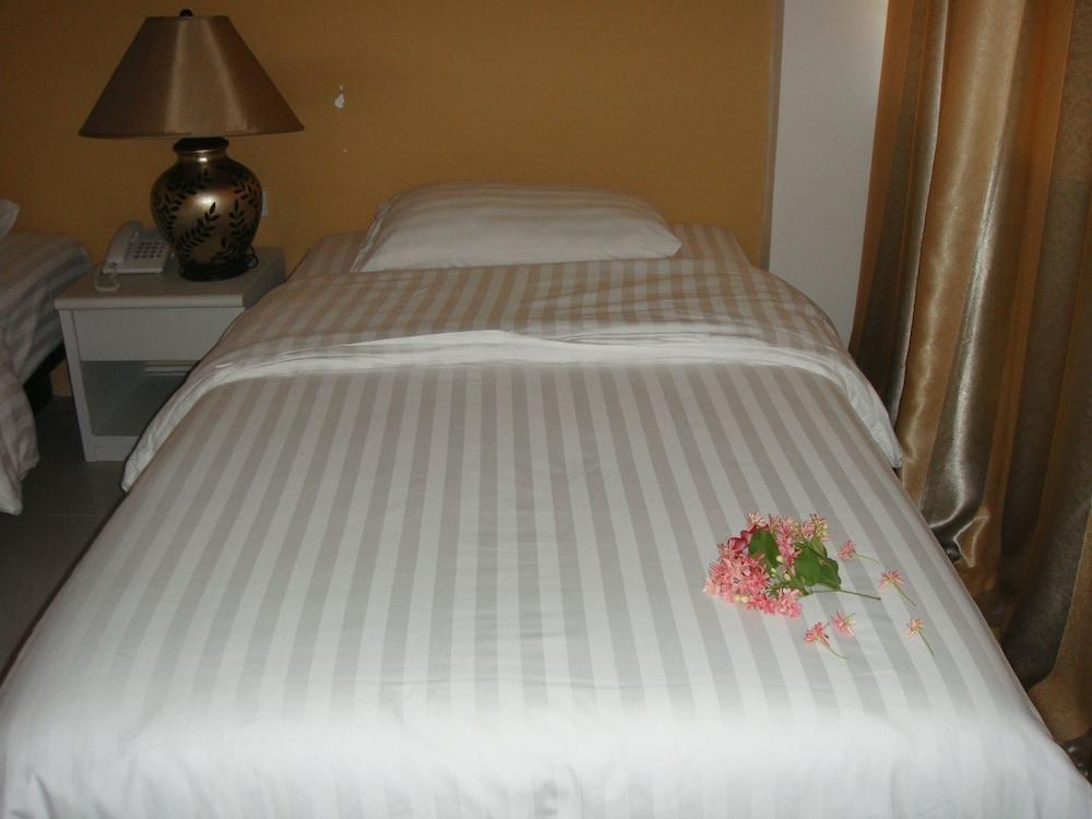 Jomtien Longstay Hotel - Sha Plus Certified Extérieur photo